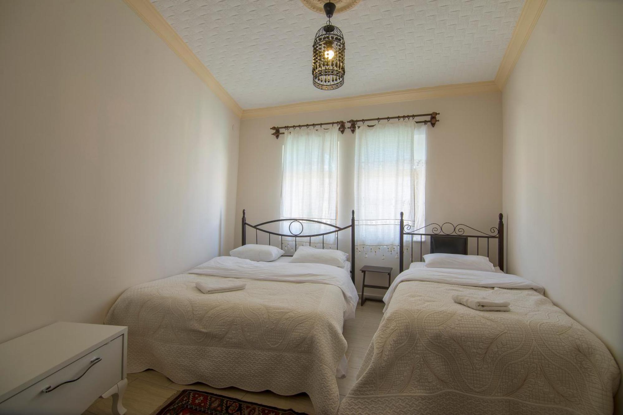 גורמה Kamelya Cave Hostel (Adults Only) מראה חיצוני תמונה