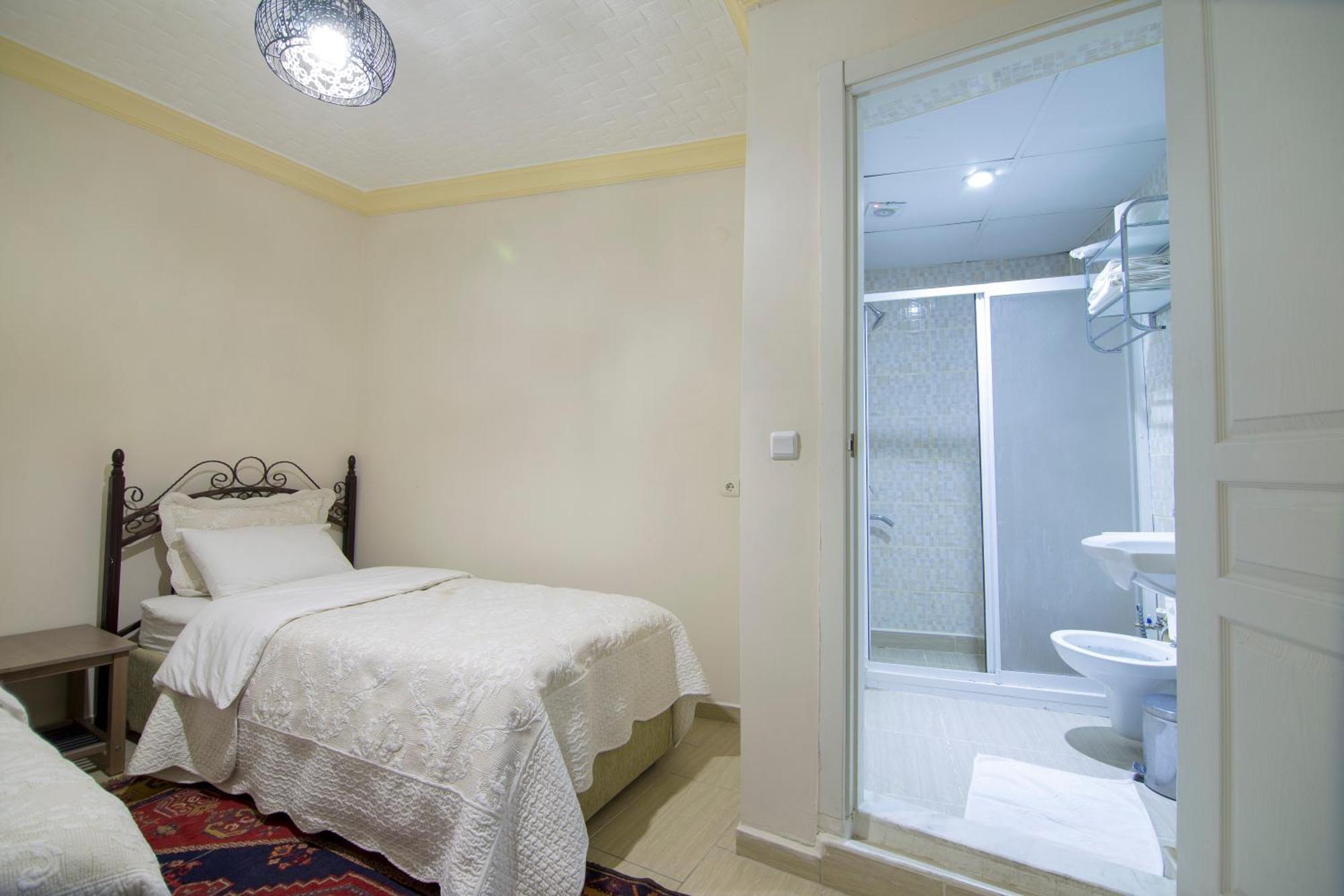 גורמה Kamelya Cave Hostel (Adults Only) מראה חיצוני תמונה